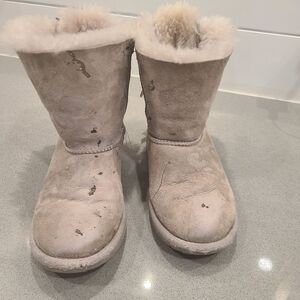 UGG Boots Light Tan With Bows